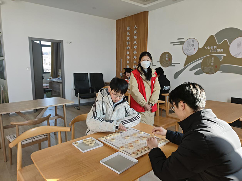 以棋會(huì)友，共筑青春智慧舞臺(tái)